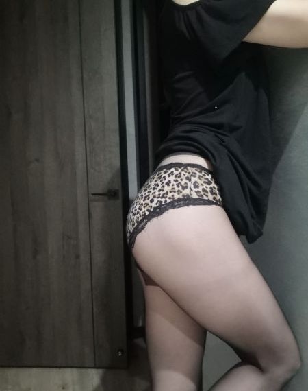 美女直播隐私部位免费观看_高清迅雷下载