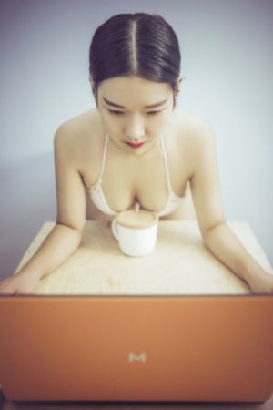 99电影久久久久一区免费观看_国产剧完整视频观看