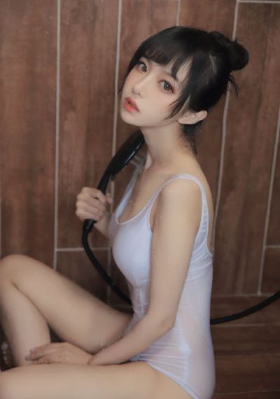 沟厕引诱亲女乱亲合集在线视频_国产剧高清完整版