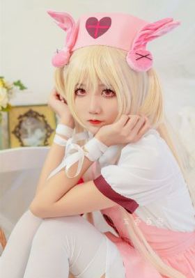 色精阁久艾草国产WWW小说_完整无删减版